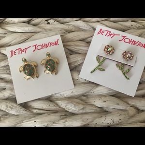 NWT Adorable 2 pairs of Betsey Johnson earrings